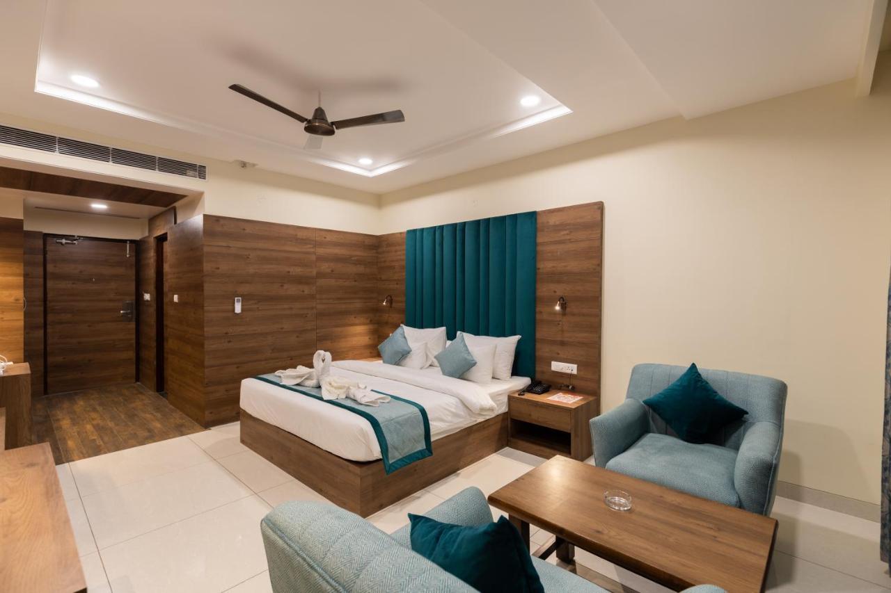 Hotel Highway King Bilaspur Манесар Экстерьер фото