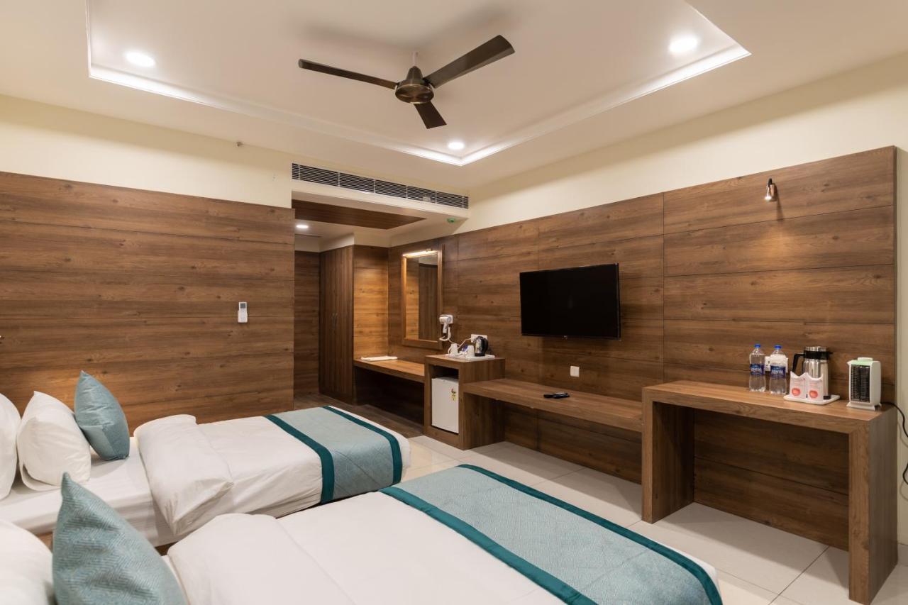 Hotel Highway King Bilaspur Манесар Экстерьер фото