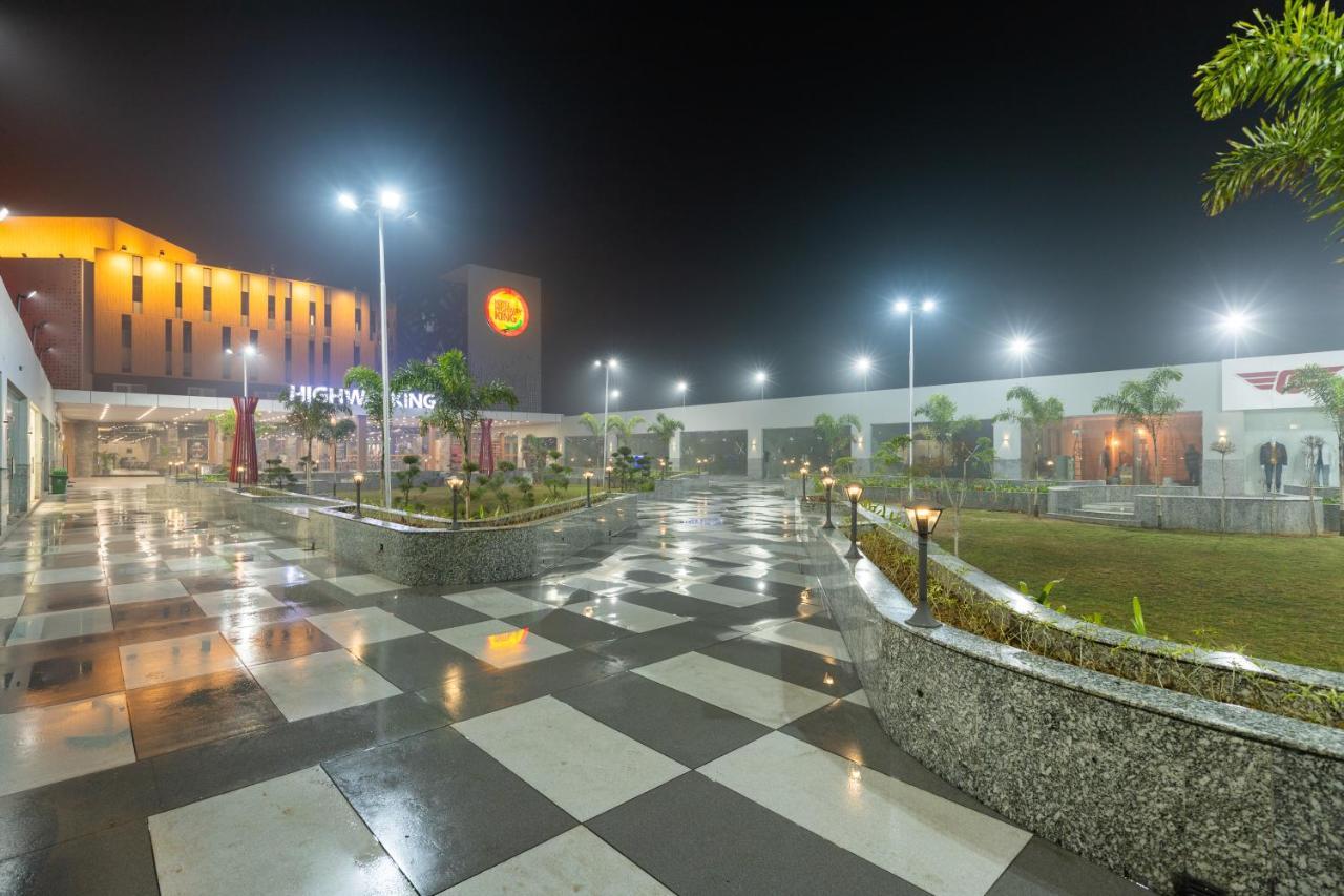 Hotel Highway King Bilaspur Манесар Экстерьер фото